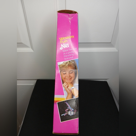 Western Fun Nia Friend Of Barbie Fashion Cowgirl Doll 9933 (Mattel, 1989) NIB - Picture 10 of 15